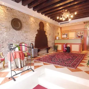https://ca-dei-polo.hotelinveneto.com
